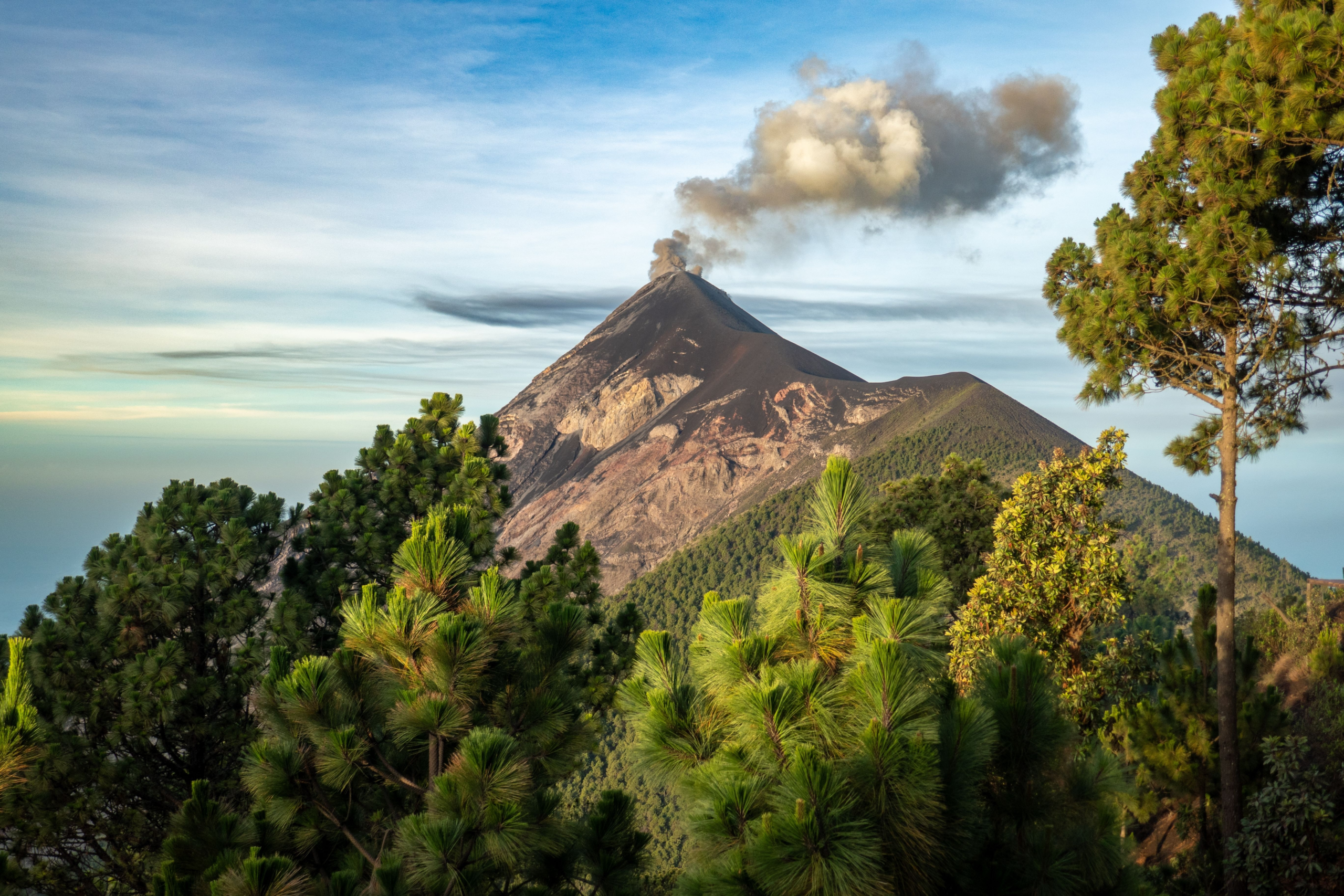  imageGuatemala women leaders immersion — Fuego Pacaya Volcano